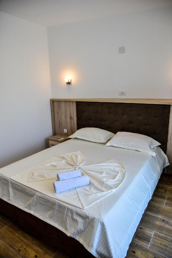 Hotel Casa Sinani Ulcinj Exterior foto